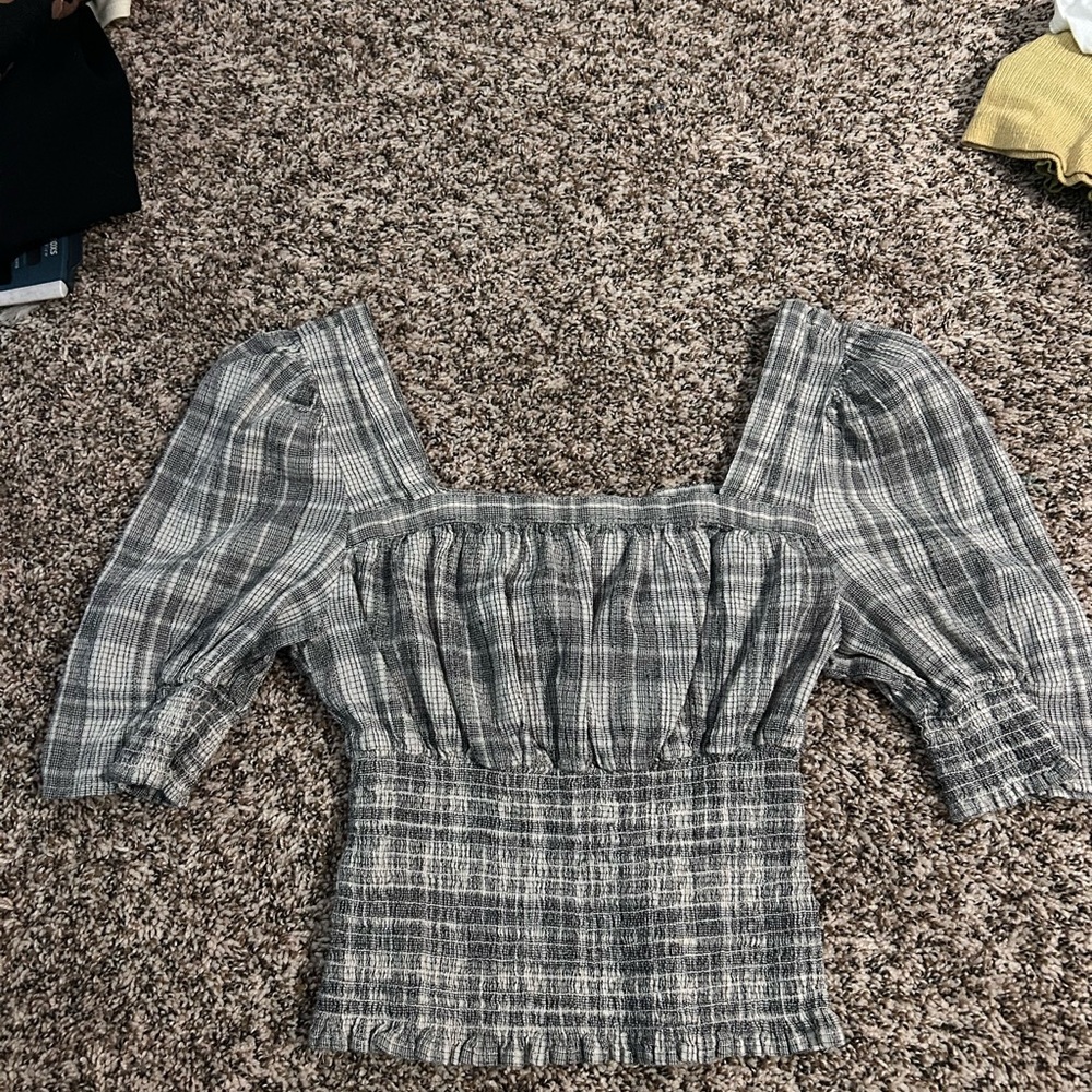 Universal Thread Gray Plaid Puff Sleeve Blouse